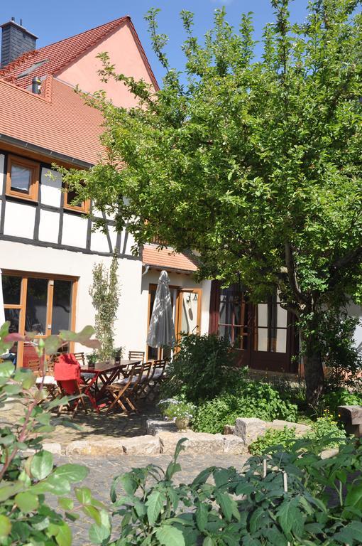 Gastezimmer Am Hof Frankfurt am Main Buitenkant foto