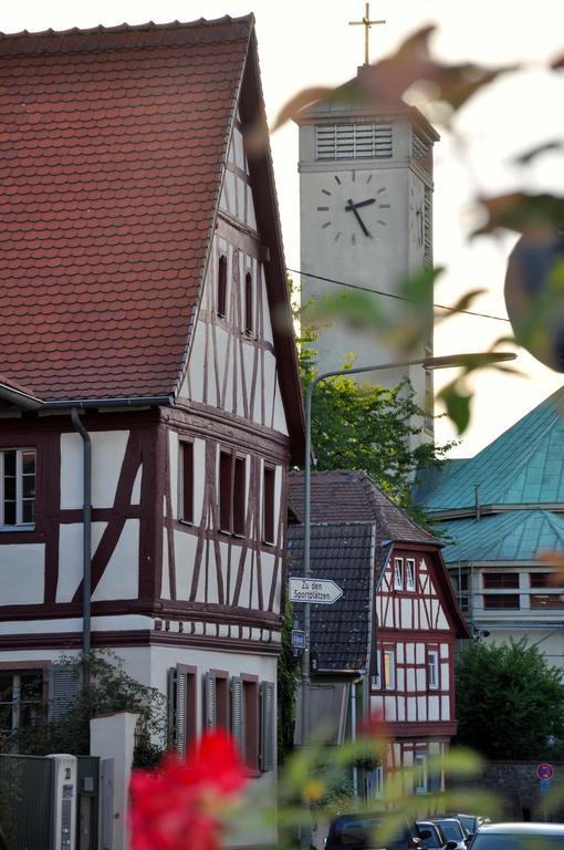 Gastezimmer Am Hof Frankfurt am Main Buitenkant foto
