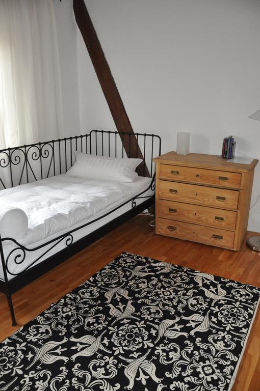 Gastezimmer Am Hof Frankfurt am Main Buitenkant foto