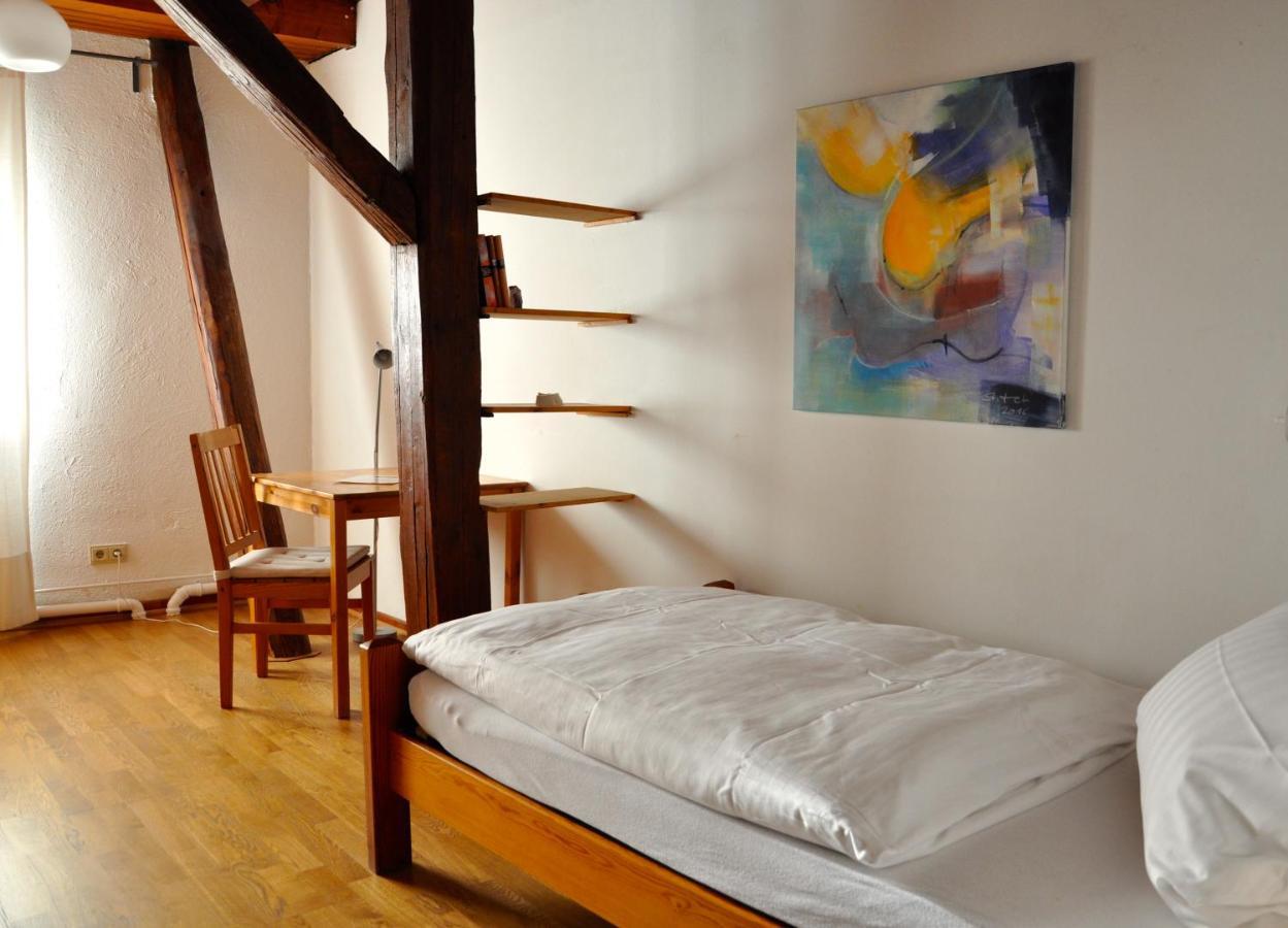Gastezimmer Am Hof Frankfurt am Main Buitenkant foto